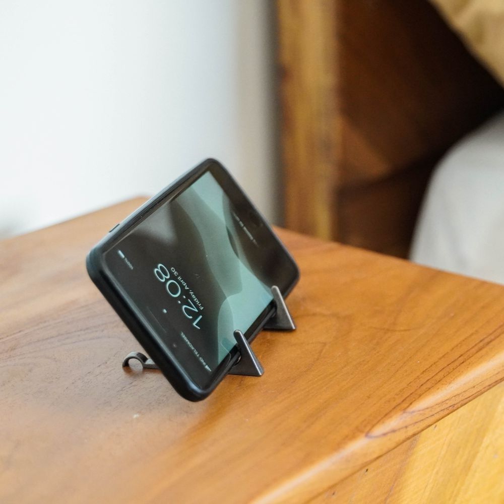 Oui Power Anchor Magnetic Phone Holder